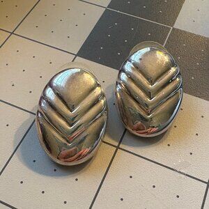 Erwin Pearl Vintage Silvertone Earrings